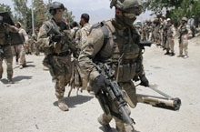 �������׶���������ǹս